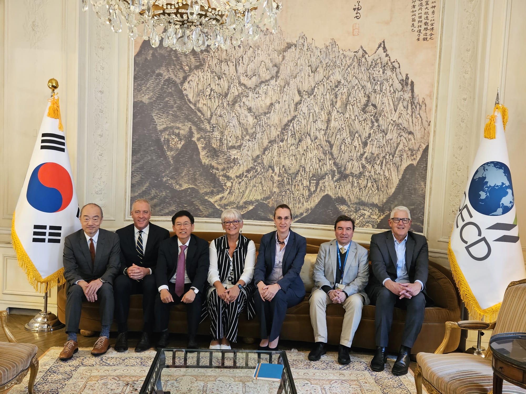 Ambassador Choi hosted luncheon with Ambassadors of the Asia-Pacific Economic Cooperation (APEC)